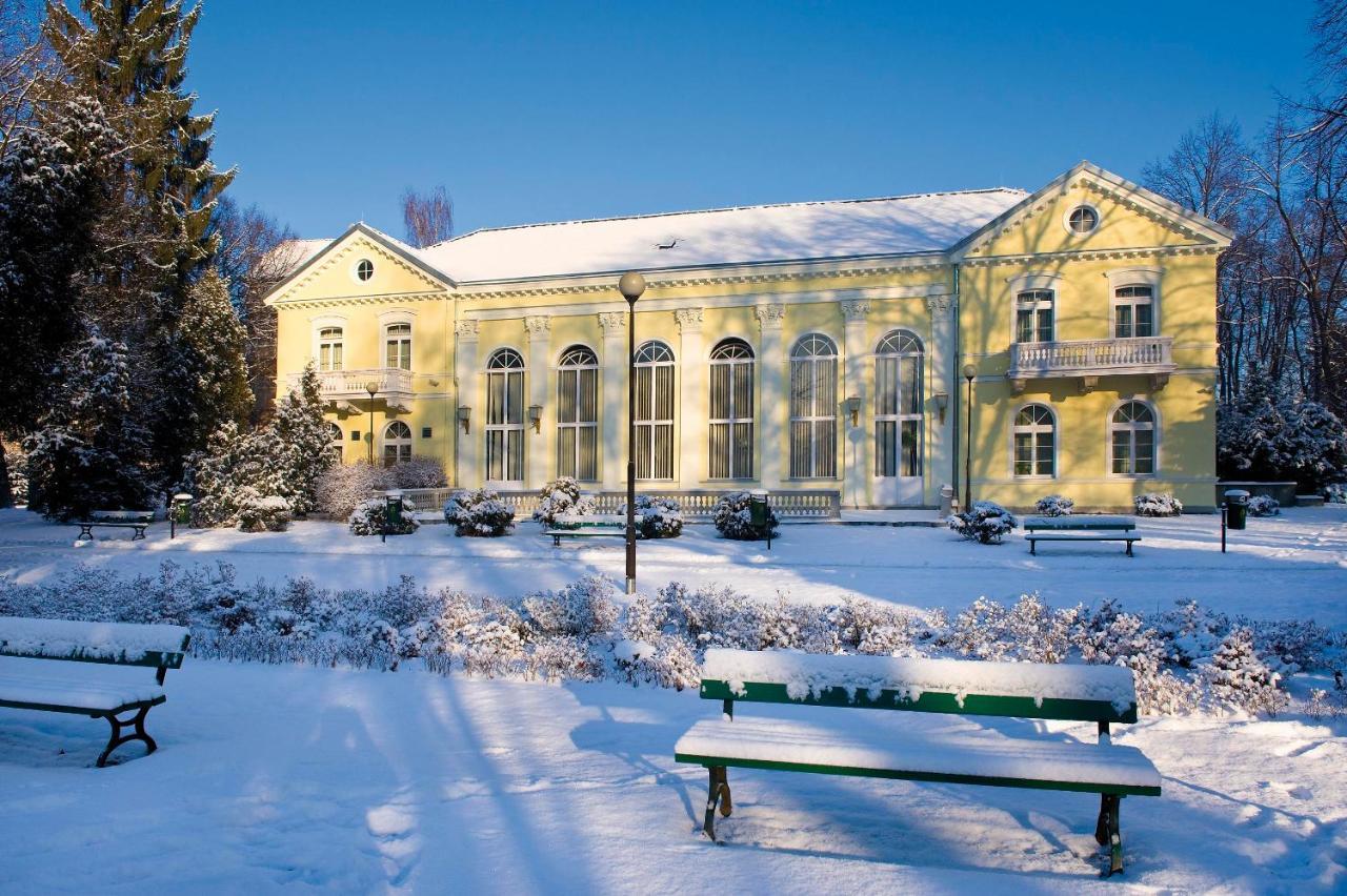 Edward Aparthotel Jelenia Gora Exterior photo