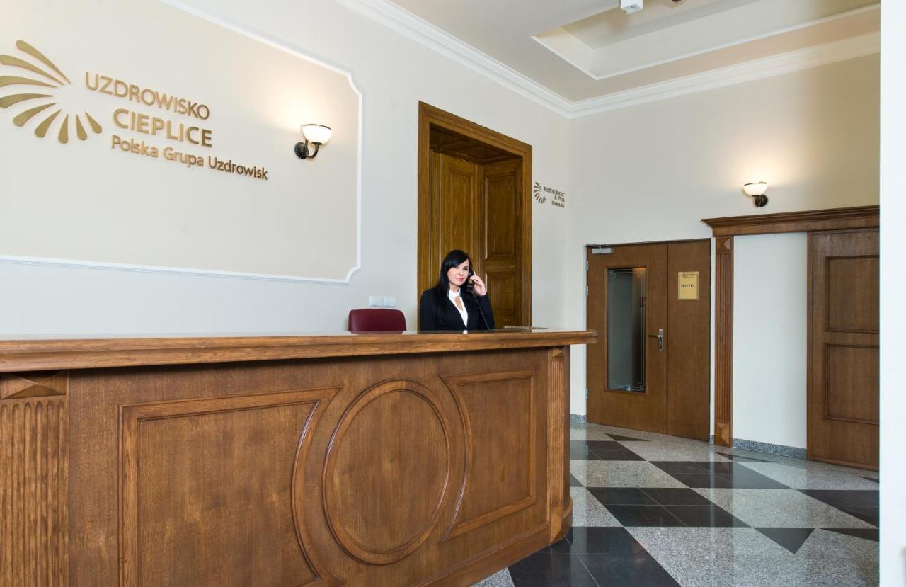 Edward Aparthotel Jelenia Gora Exterior photo